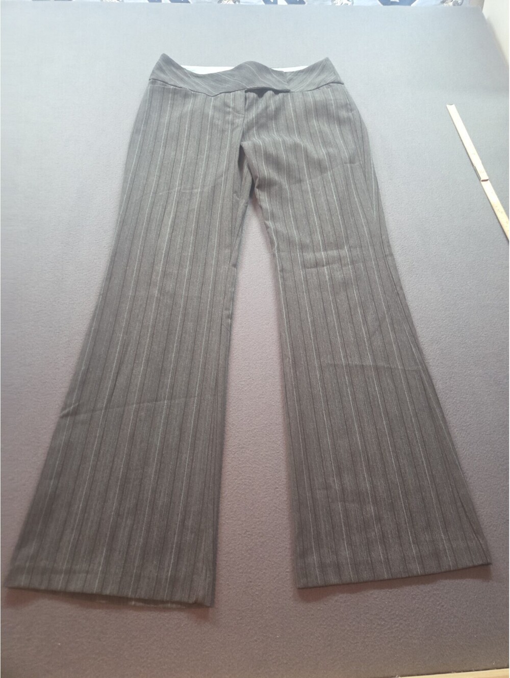 women's/juniors gray wide leg pin striped dress pants by Joe Benbasset size 9